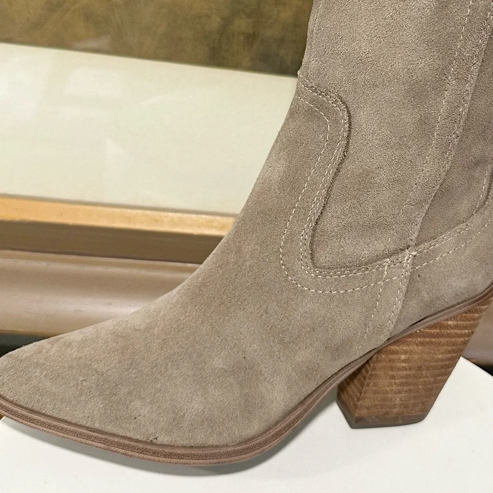 🌸BLONDO🌸 Windie Knee High Boot In Brown Size: 5.5M